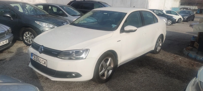 VW Jetta, снимка 2 - Автомобили и джипове - 48479181