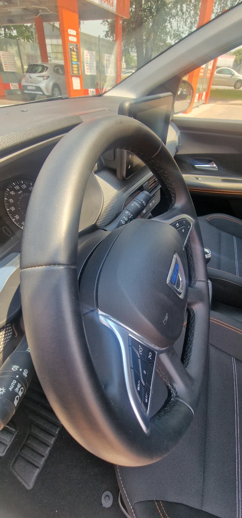 Dacia Sandero STEPWAY 1.0i LPG, снимка 8 - Автомобили и джипове - 52473253