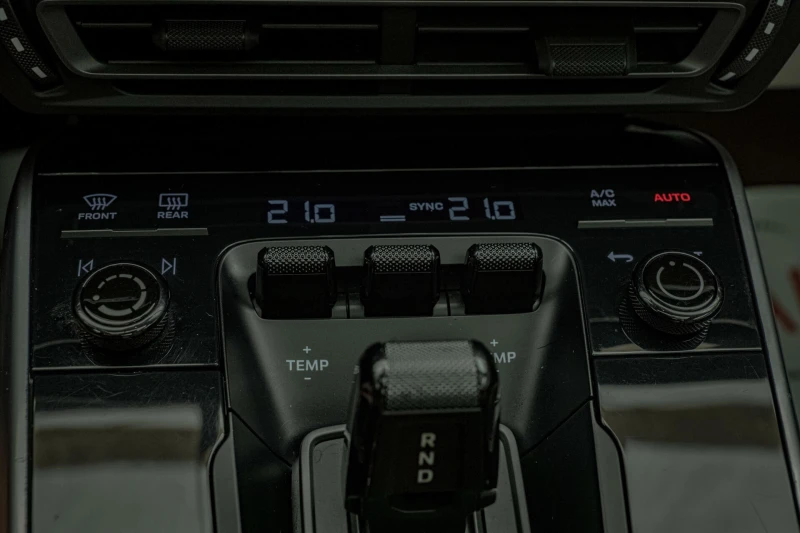 Porsche 911 992/Turbo S/Burmester/PDCC/PDK/PDLS+ /PCCB/Sport C, снимка 12 - Автомобили и джипове - 51158825