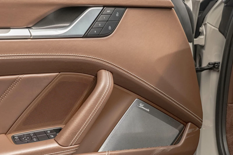 Porsche 911 992/Turbo S/Burmester/PDCC/PDK/PDLS+ /PCCB/Sport C, снимка 8 - Автомобили и джипове - 51158825