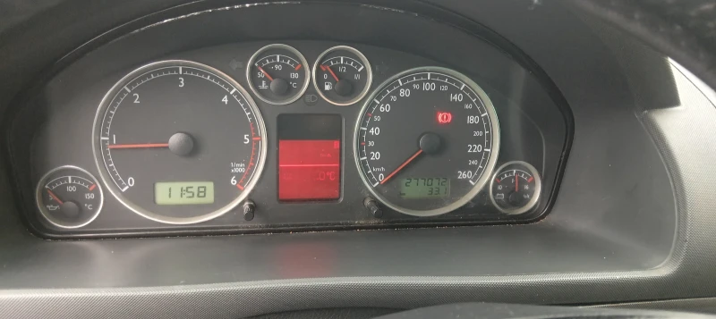 VW Sharan 1.9TDI, 131.к.с, снимка 3 - Автомобили и джипове - 53237837