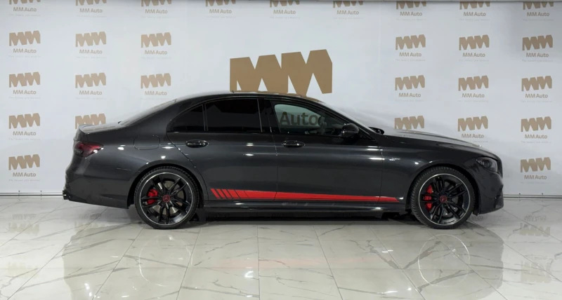 Mercedes-Benz E 53 AMG Sport Seats* Pano* Burmester* 360* DistronicPLUS, снимка 2 - Автомобили и джипове - 53445272