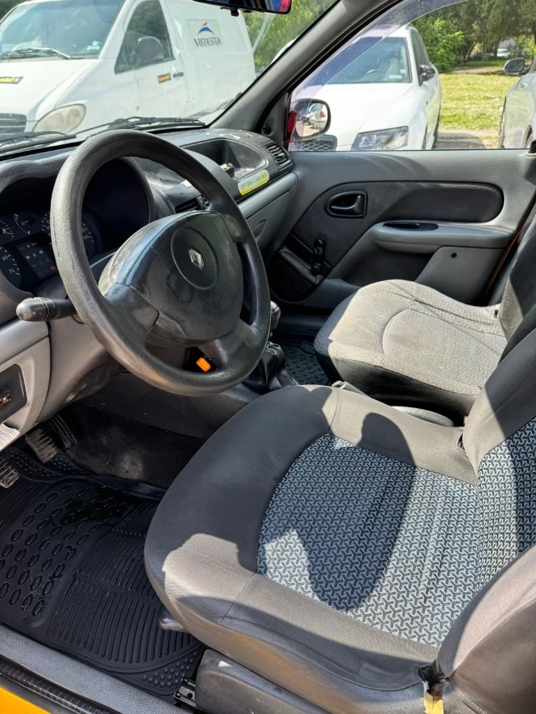 Renault Clio 2 / Talia, снимка 1 - Автомобили и джипове - 47347449