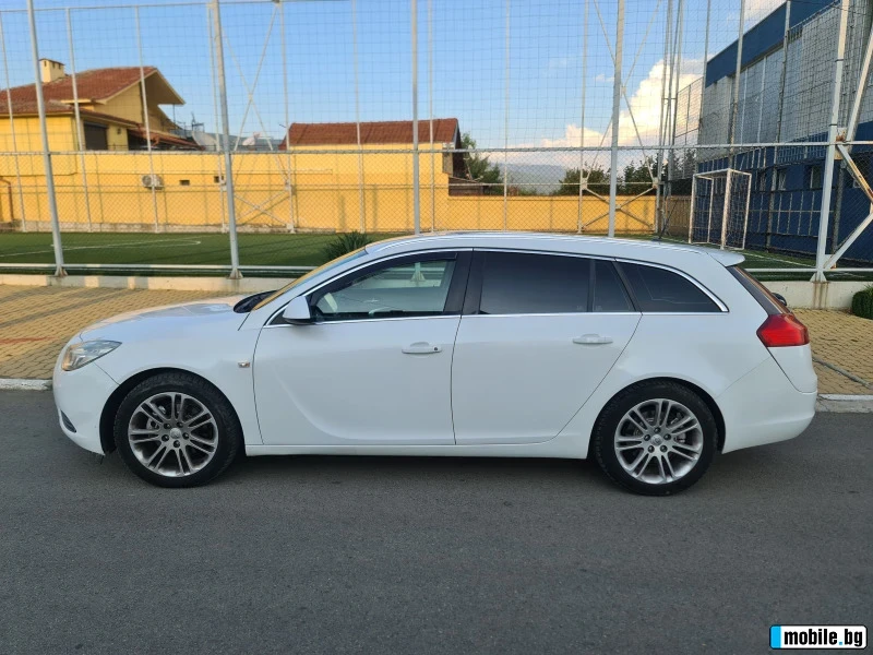 Opel Insignia, снимка 3 - Автомобили и джипове - 47262945