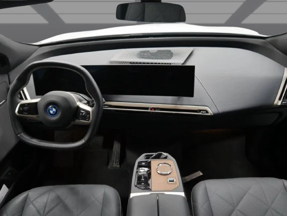 BMW iX xDrive40 = Sport Package = Гаранция - изображение 4
