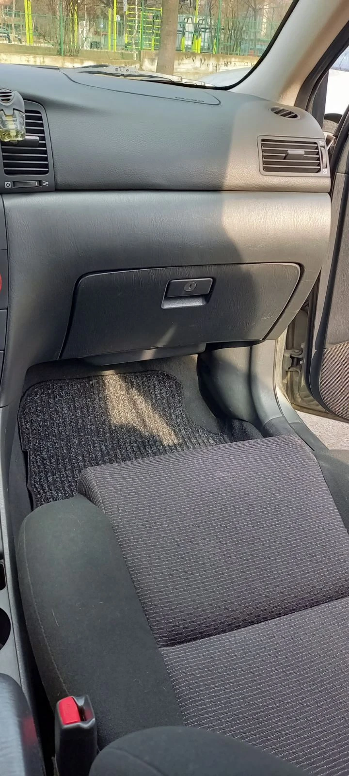 Toyota Corolla  - изображение 3