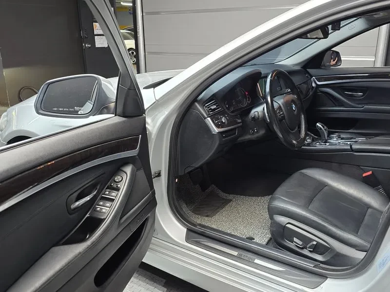 BMW 520, снимка 10 - Автомобили и джипове - 54591187