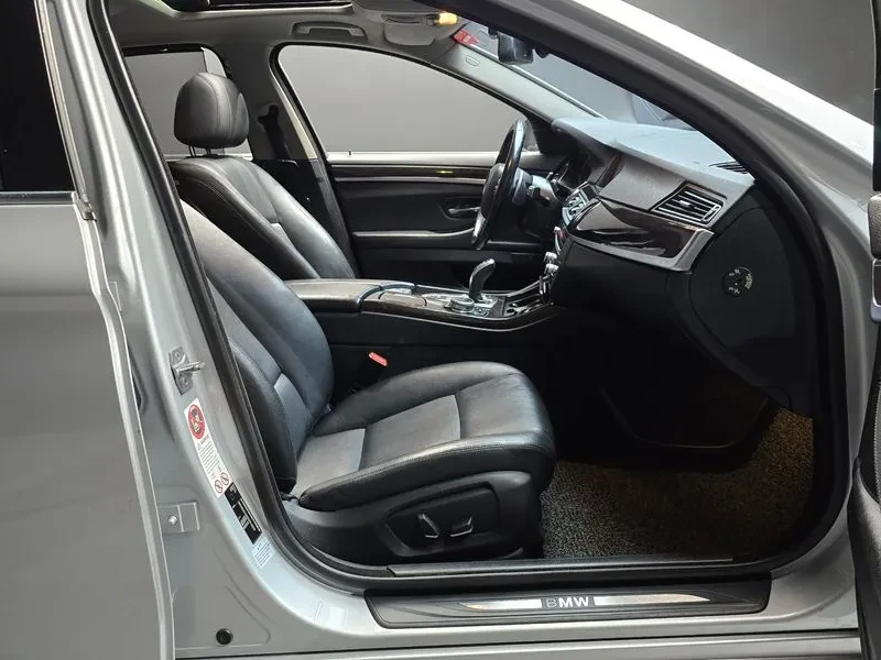 BMW 520, снимка 11 - Автомобили и джипове - 54591187
