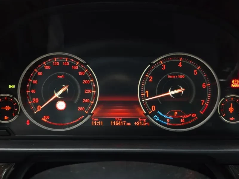 BMW 520, снимка 8 - Автомобили и джипове - 54591187