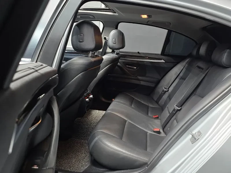 BMW 520, снимка 12 - Автомобили и джипове - 54591187