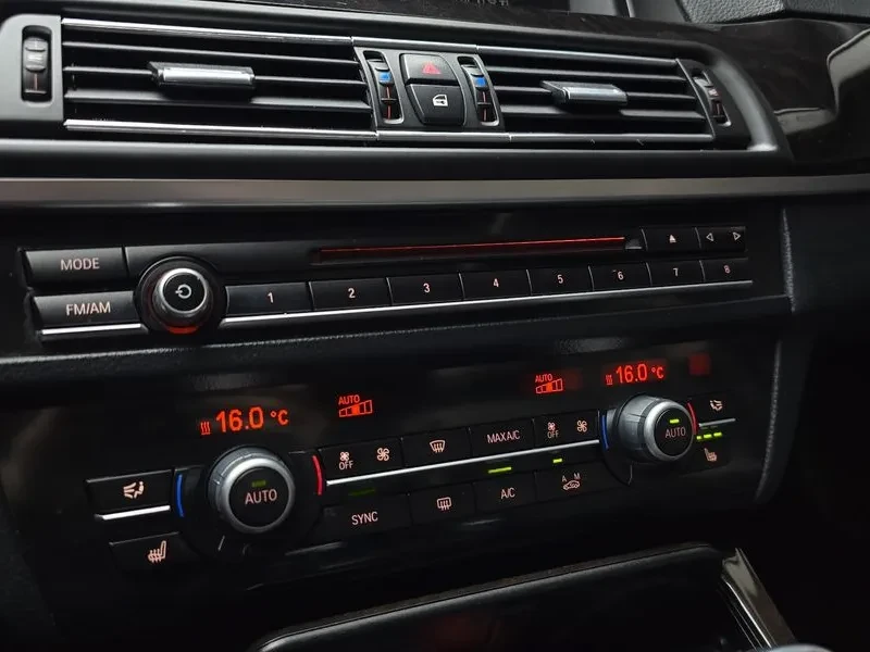 BMW 520, снимка 16 - Автомобили и джипове - 54591187