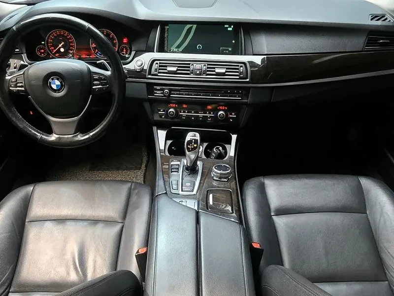 BMW 520, снимка 7 - Автомобили и джипове - 54591187