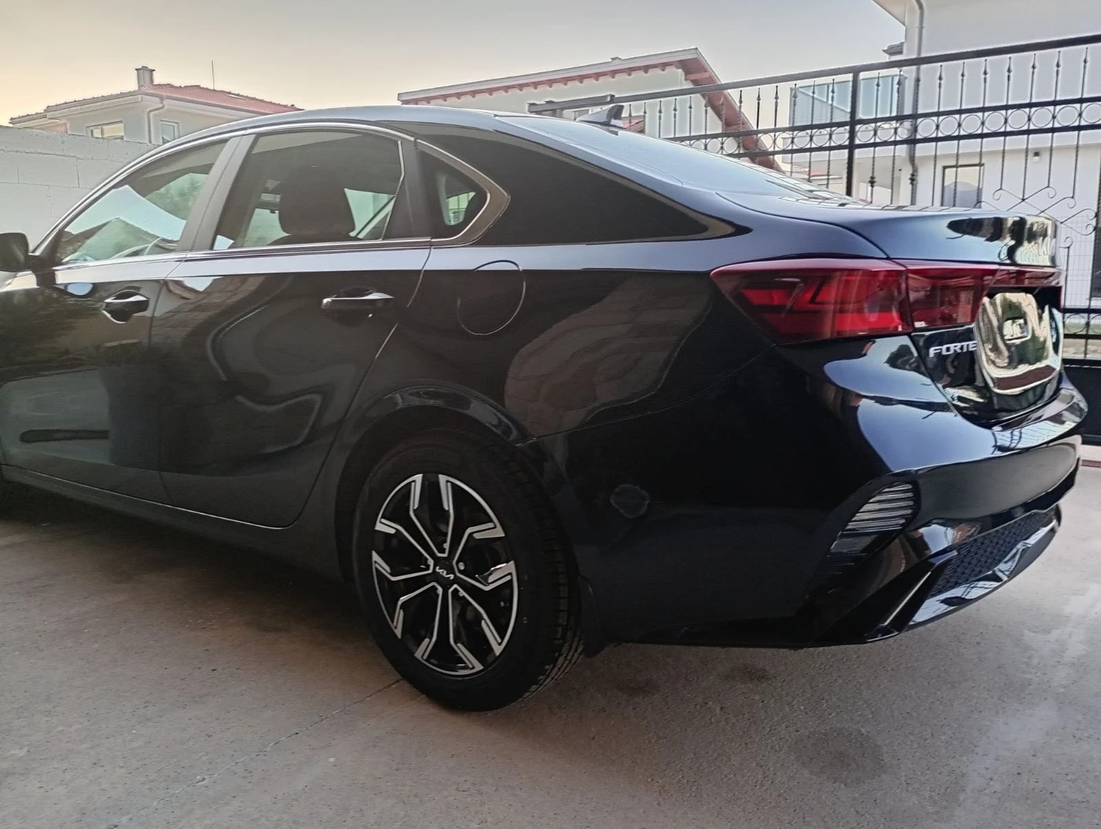 Kia Forte 2.0  EX - изображение 7