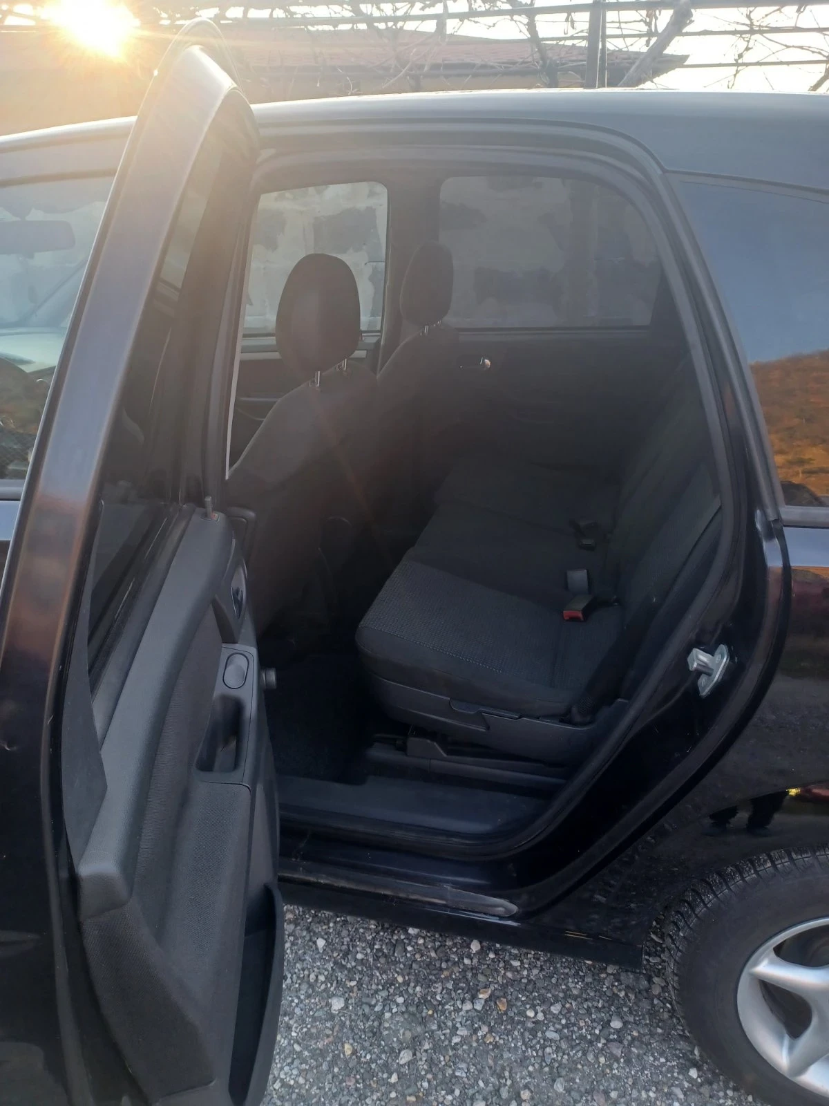 Opel Meriva 1.4 - изображение 4