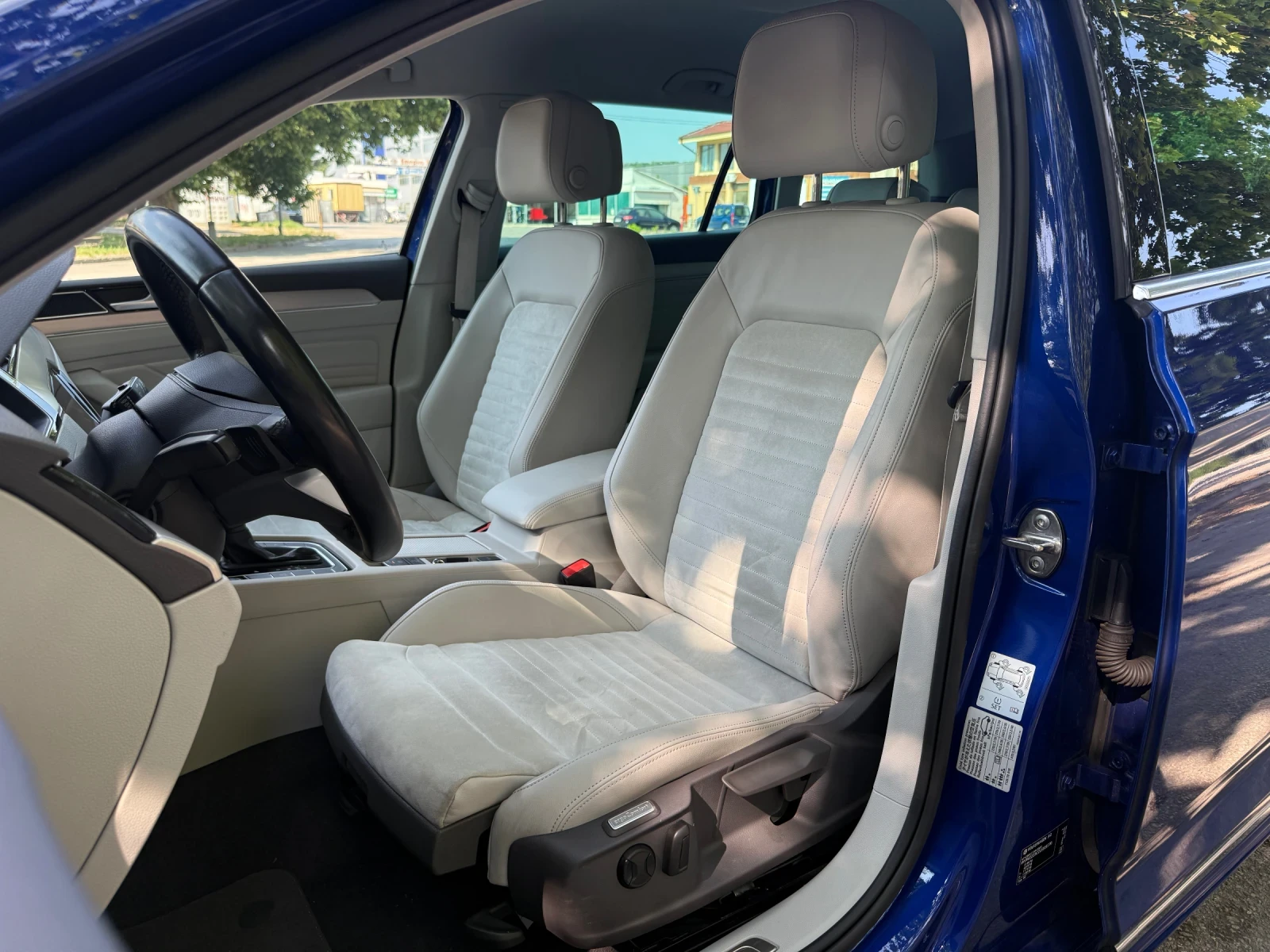 VW Passat 2.0 TDI FACE R-LINE 190к.с Digital Distr Кожа - изображение 9