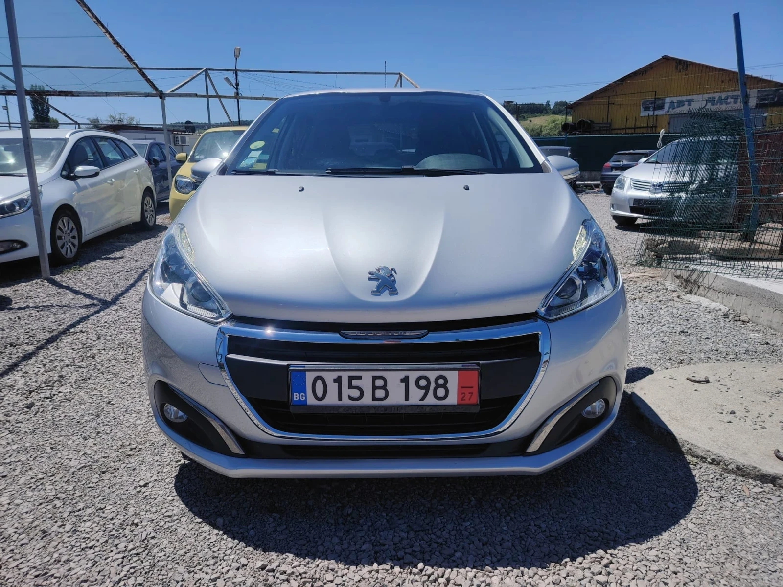 Peugeot 208 1, 6hdi-75к.с. - изображение 3
