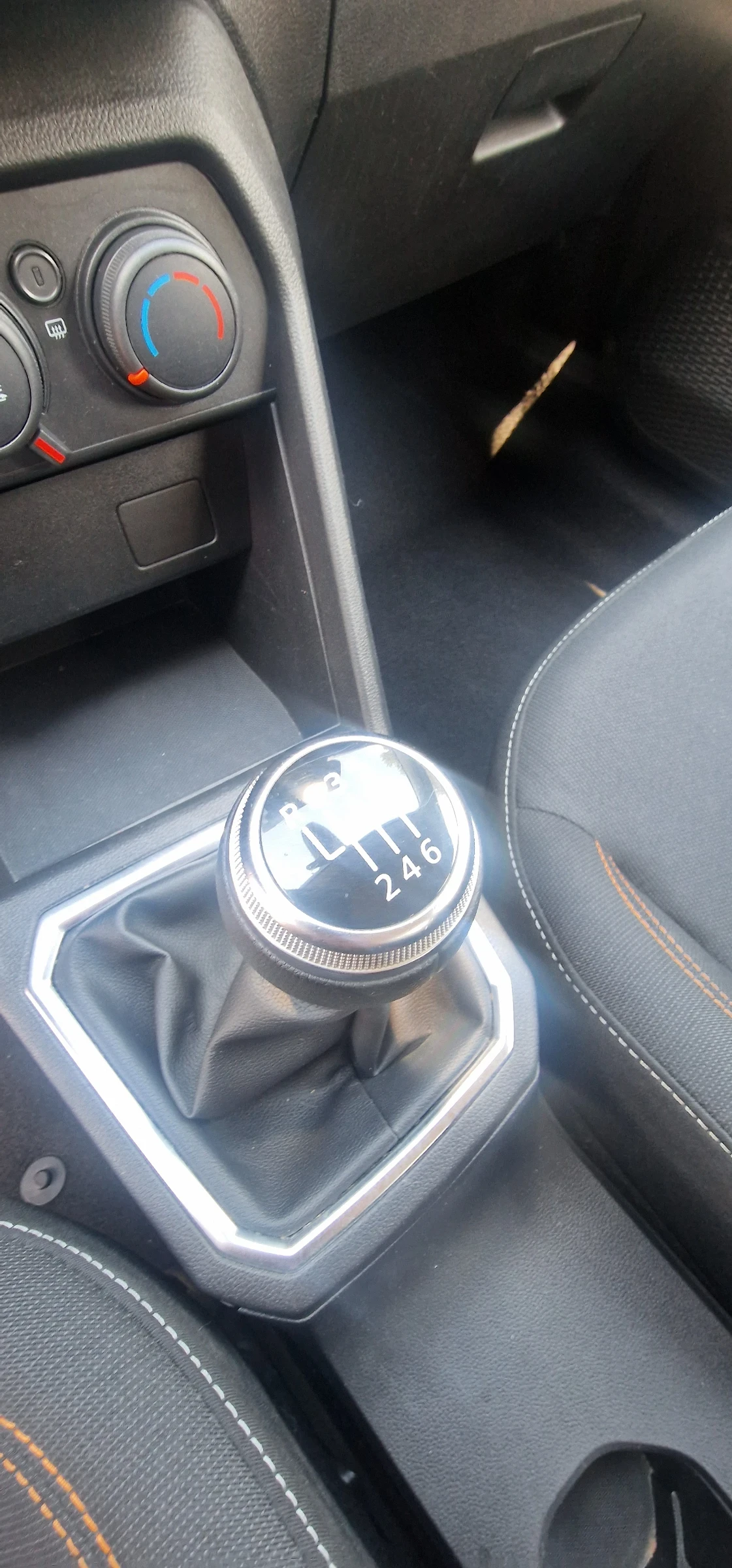 Dacia Sandero STEPWAY 1.0i LPG | Mobile.bg   15