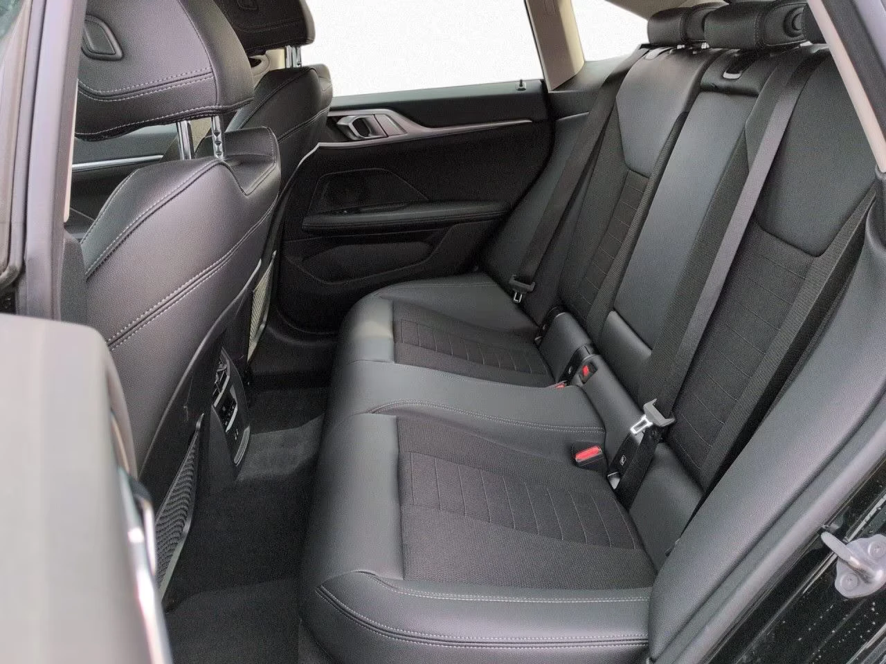 BMW i4 eDrive40 Gran Coupe LivePlus | Mobile.bg   7