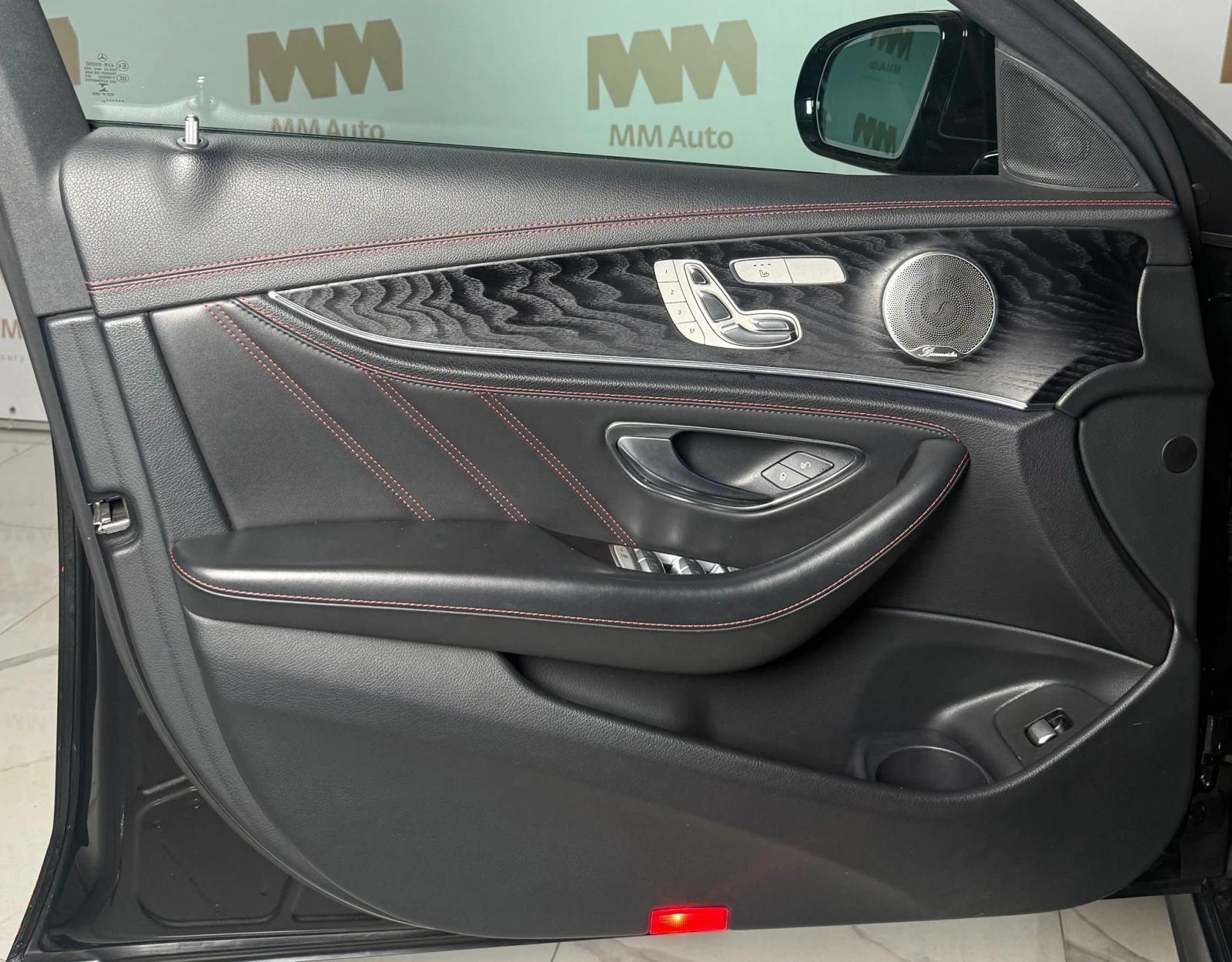 Mercedes-Benz E 53 AMG Sport Seats* Pano* Burmester* 360* DistronicPLUS - изображение 6