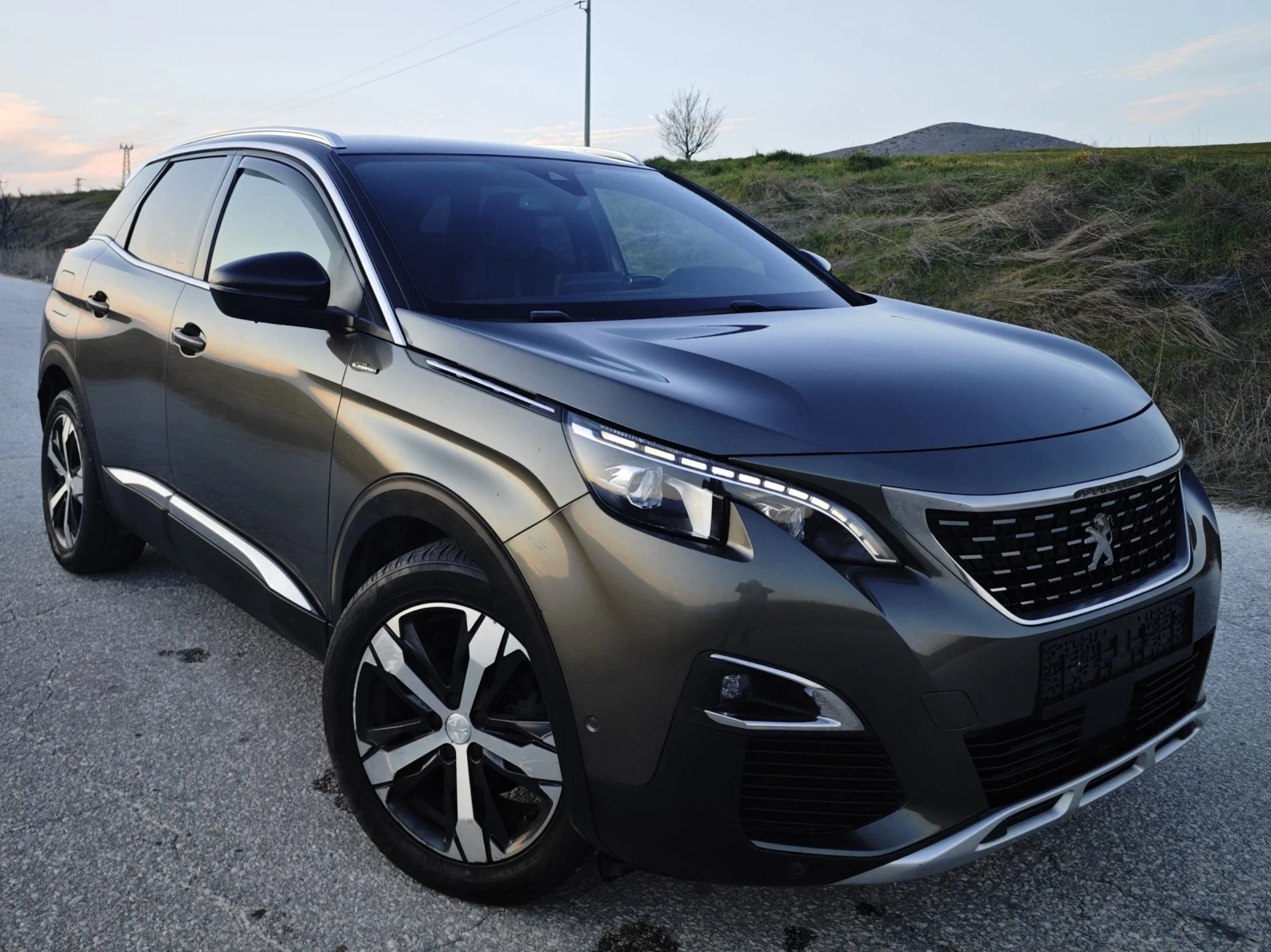 Peugeot 3008 * GT Line* EAT8* ALLURE* 