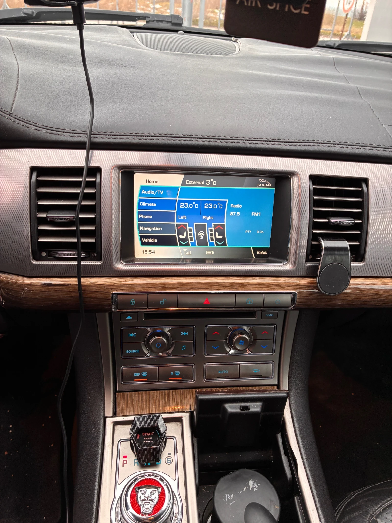 Jaguar Xf 3.0 Petrol - изображение 8