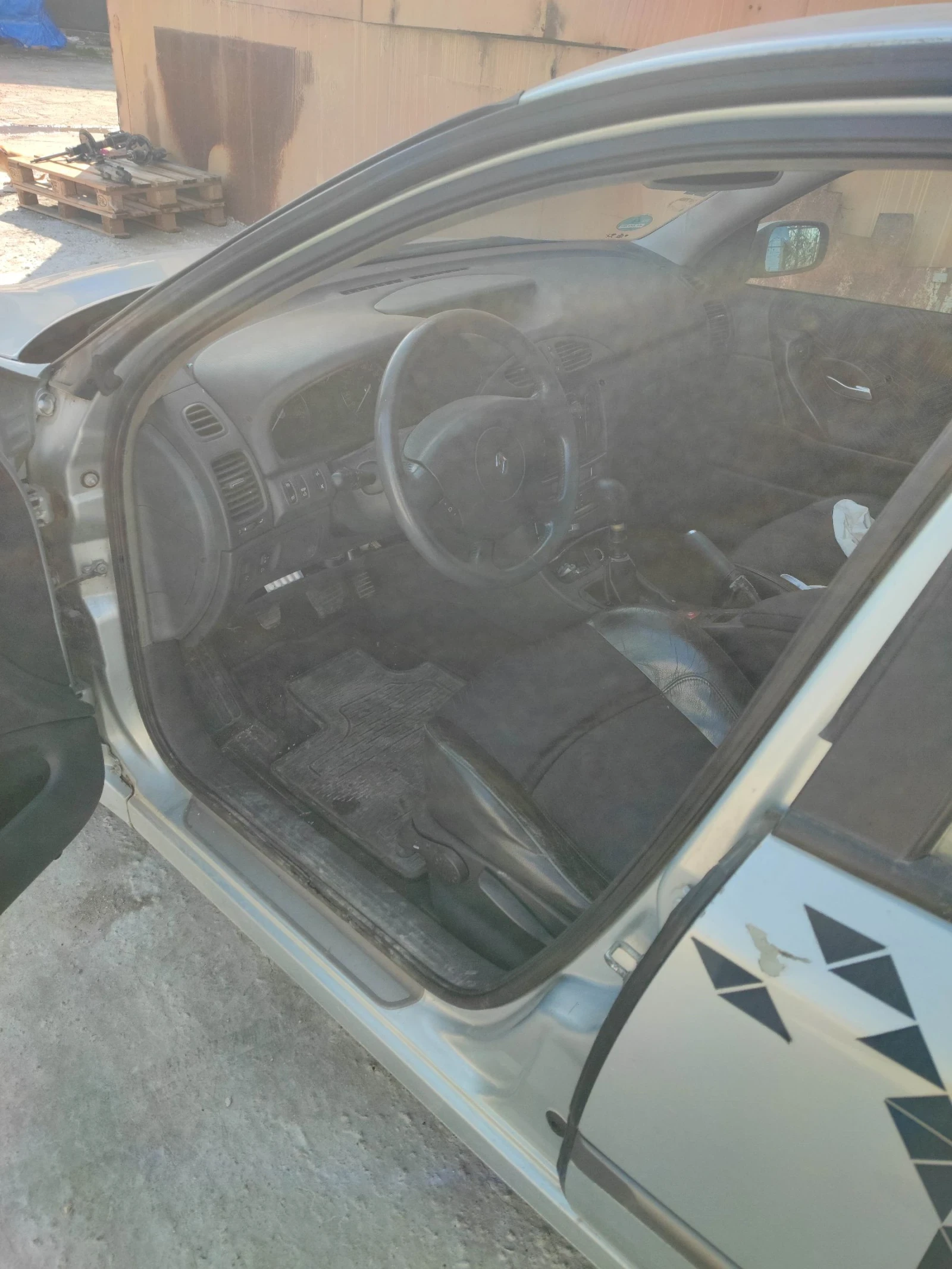 Renault Laguna privilege , снимка 2 - Автомобили и джипове - 54015329