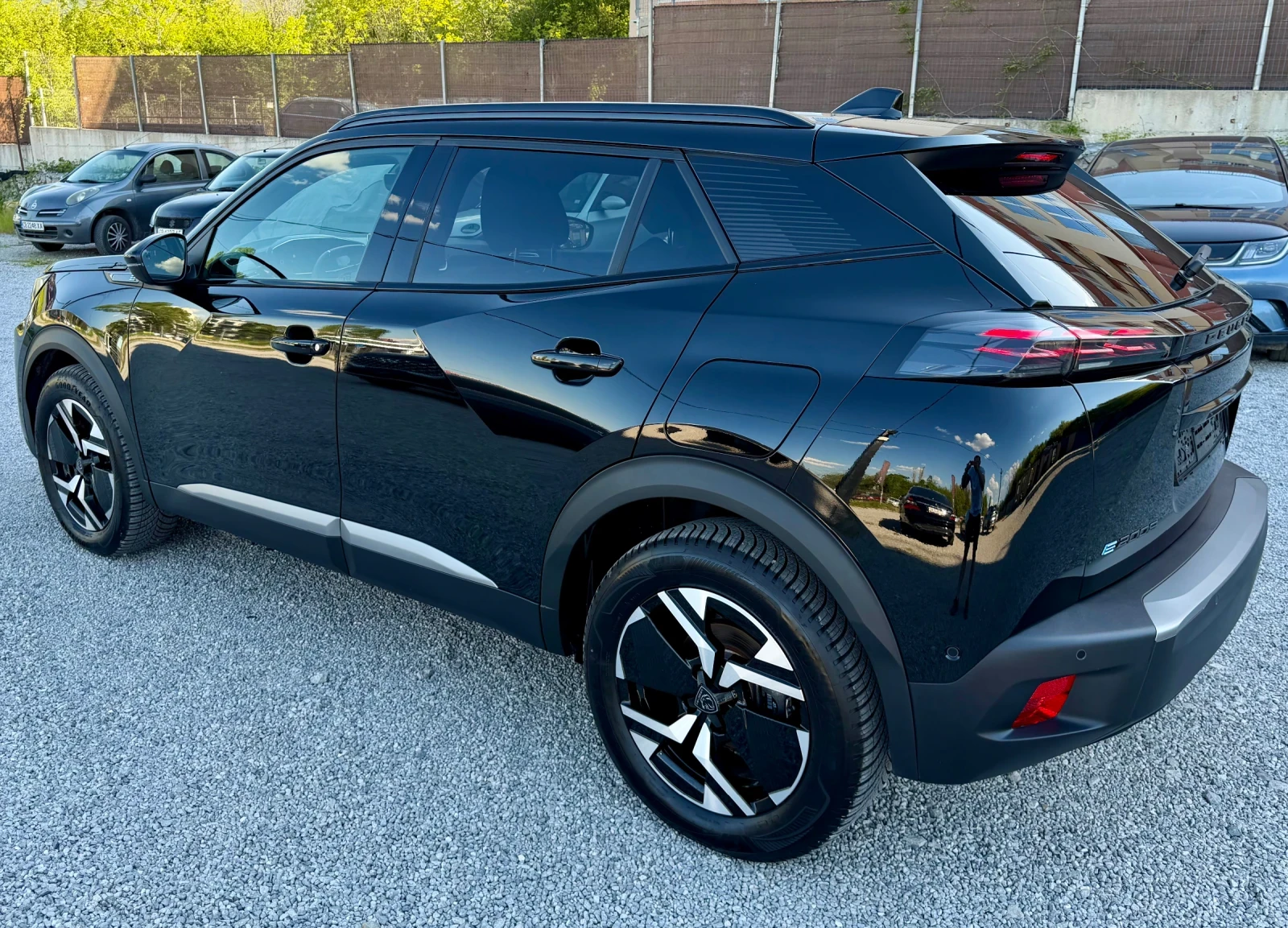 Peugeot 2008 52kWh/GT-LINE/ГАРАНЦИЯ, снимка 4 - Автомобили и джипове - 54430848