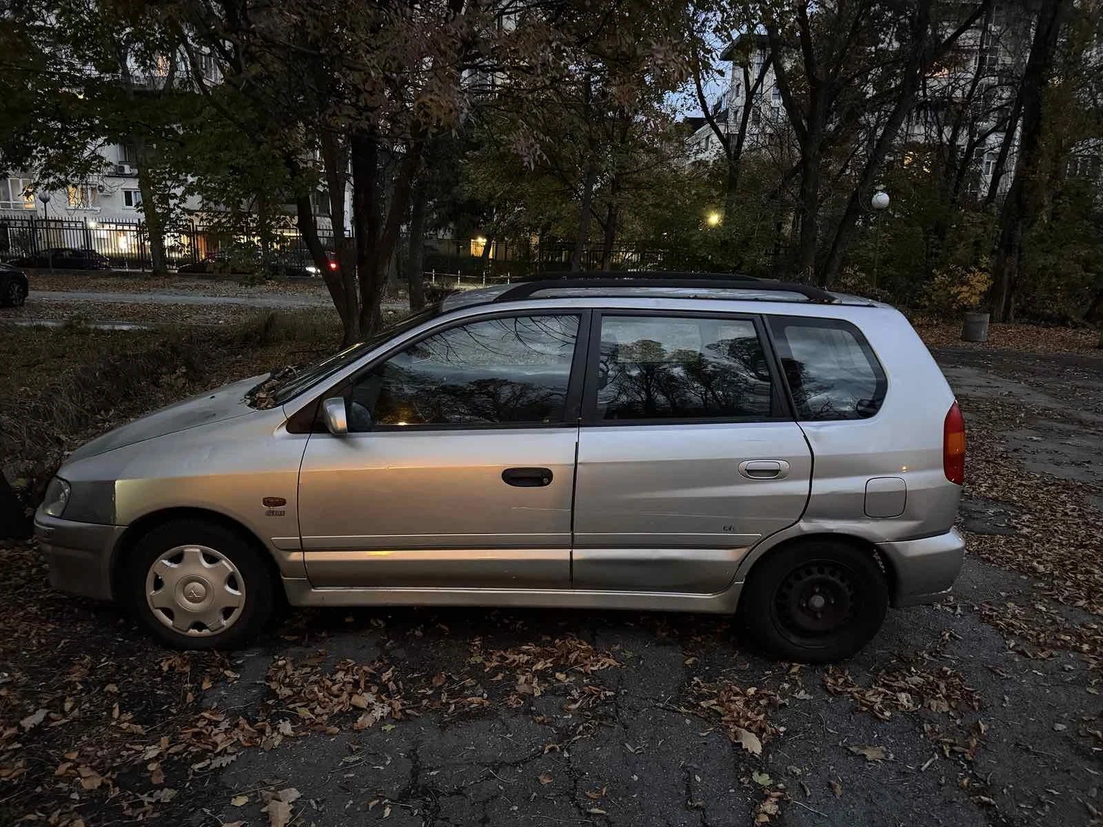 Mitsubishi Space star 1, 8i, снимка 3 - Автомобили и джипове - 54606457