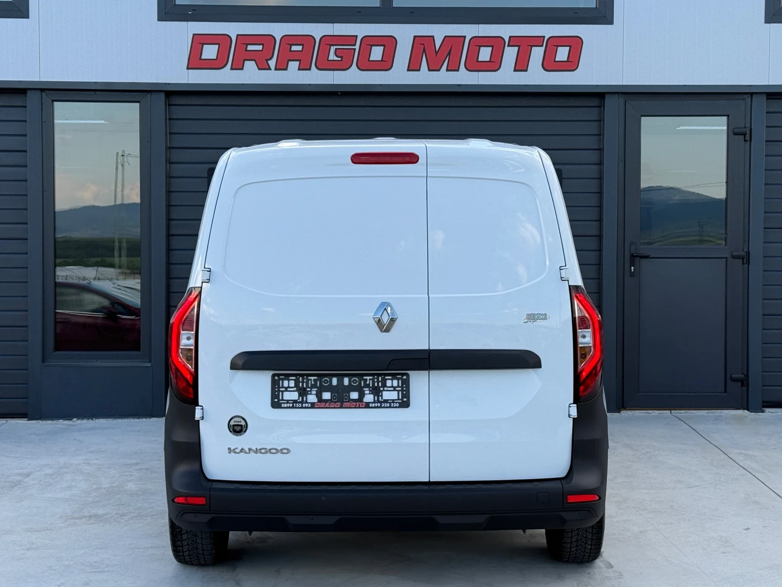 Renault Kangoo 1.5DCi, LED, Автоматик, Кожа, Навигация, Уникат!, снимка 5 - Автомобили и джипове - 54836232