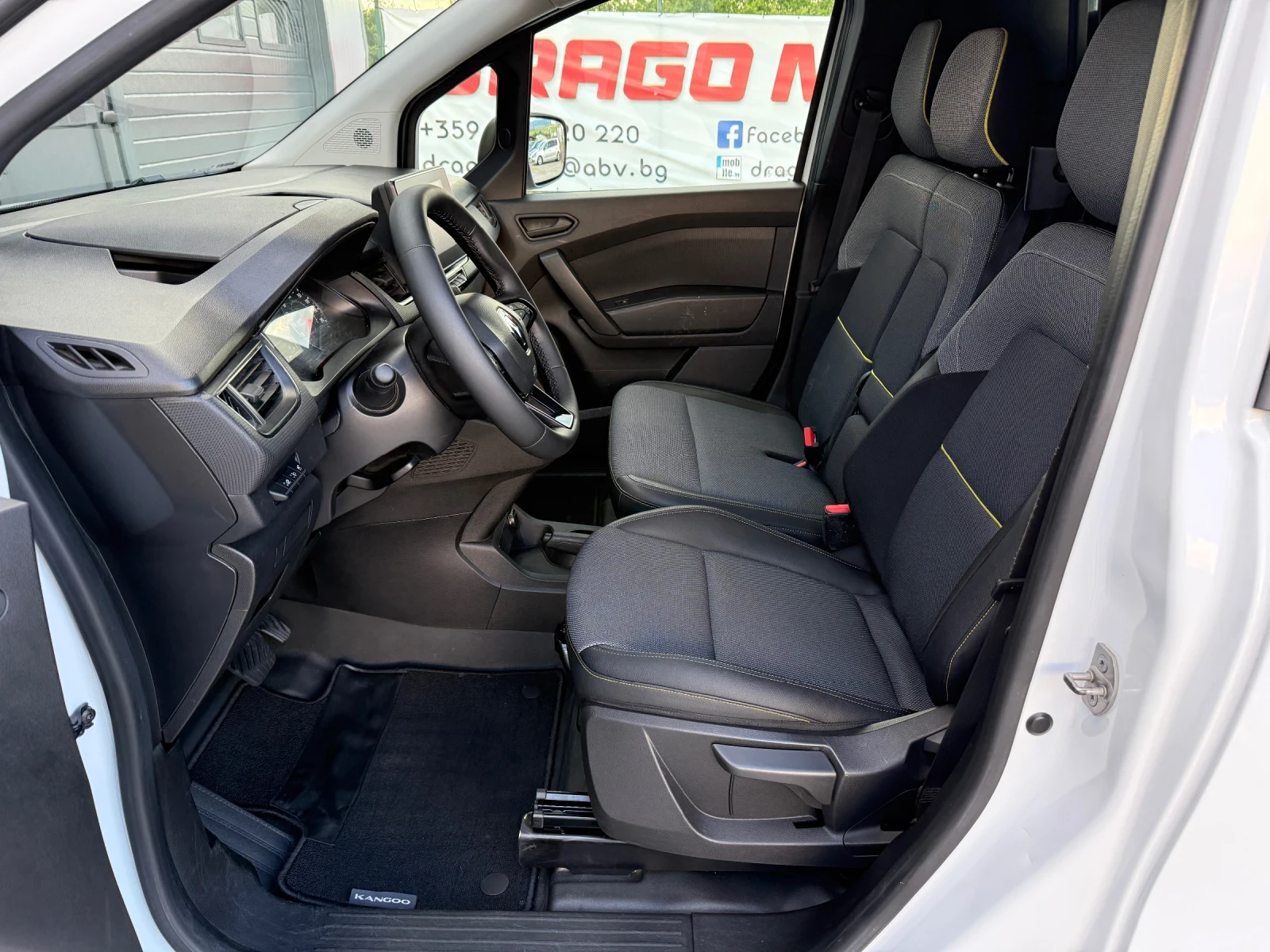 Renault Kangoo 1.5DCi, LED, Автоматик, Кожа, Навигация, Уникат!, снимка 10 - Автомобили и джипове - 54836232