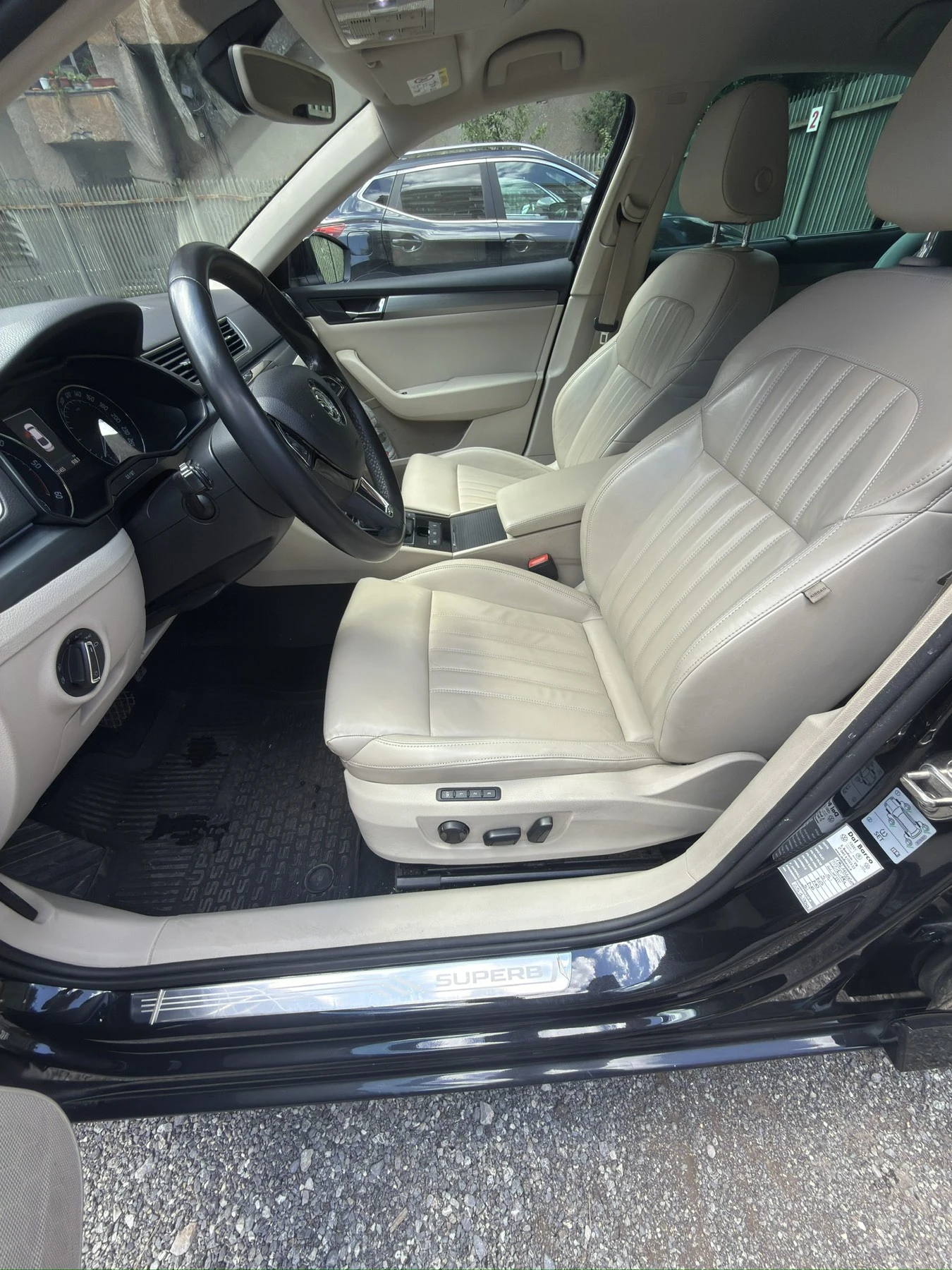 Skoda Superb 2.0tdi 190hp DSG, снимка 5 - Автомобили и джипове - 55547813