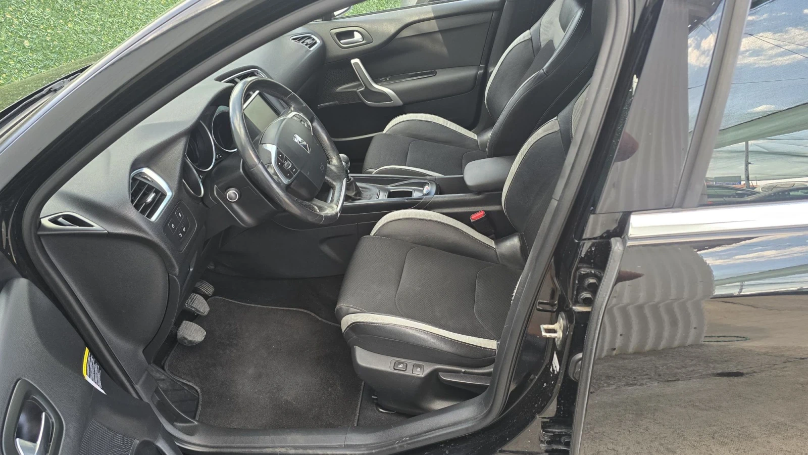 Citroen DS4 1.6 HDI* 115kc* 6 скорости, снимка 9 - Автомобили и джипове - 55687619