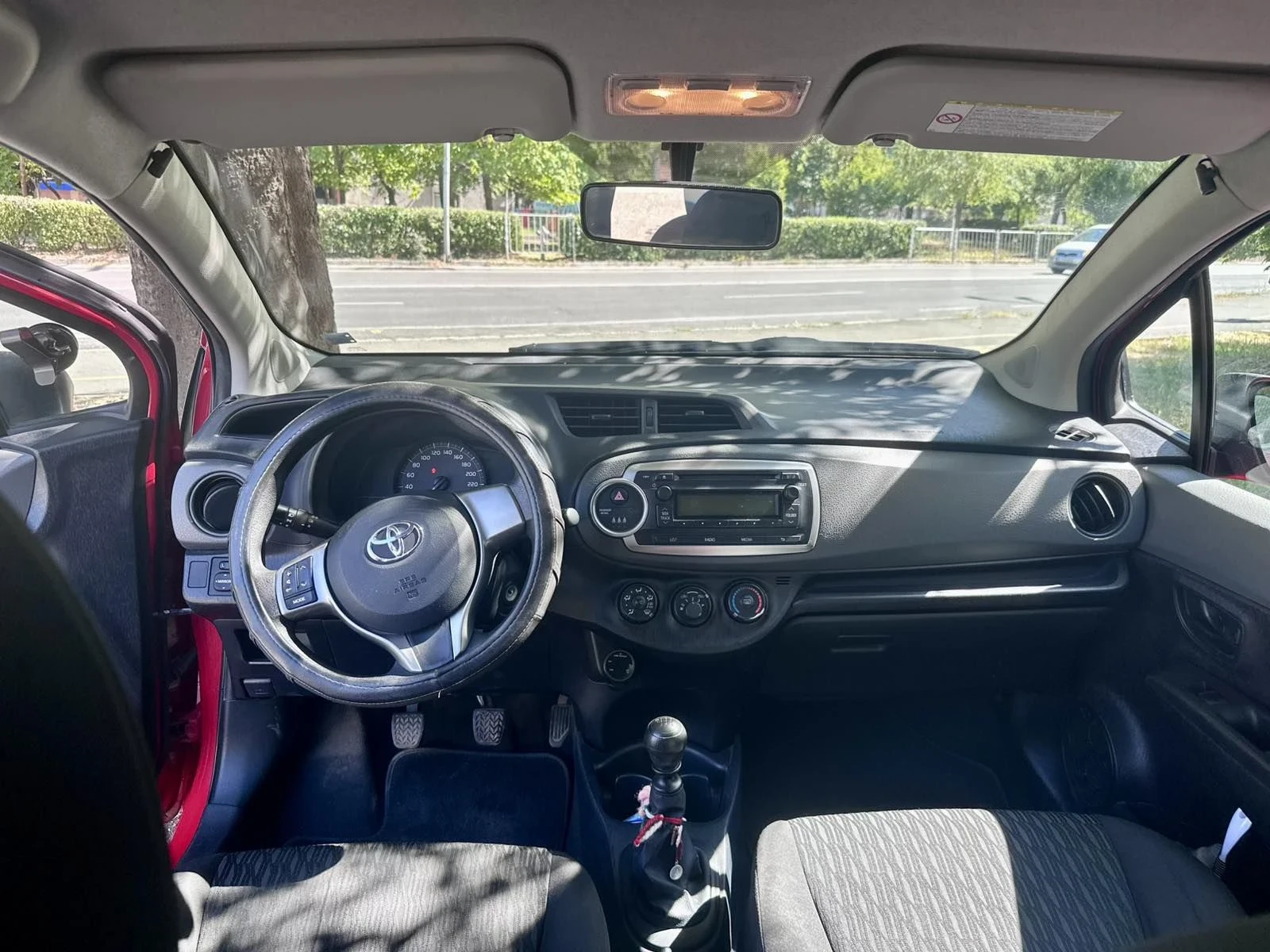 Toyota Yaris, снимка 9 - Автомобили и джипове - 55788590