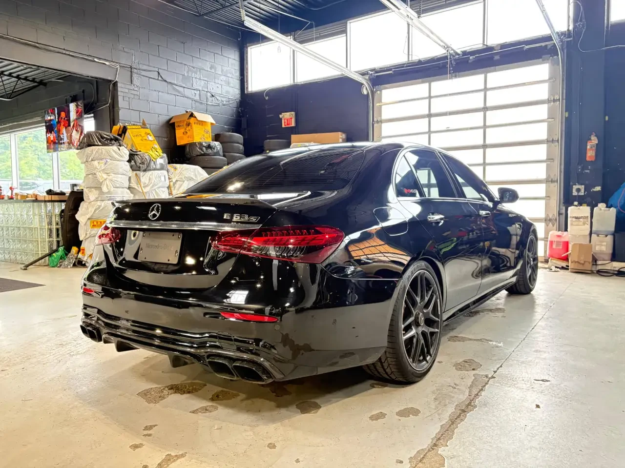 Mercedes-Benz E 55 AMG E 63 S 4MATIC+ Sedan* XTREMELY LOW KMS* 11 | Mobile.bg � ����������� 10