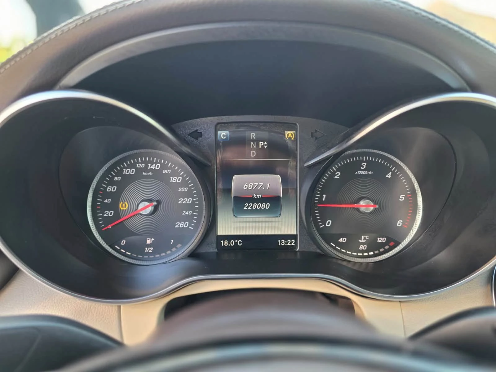 Mercedes-Benz C 220, снимка 10 - Автомобили и джипове - 56266375