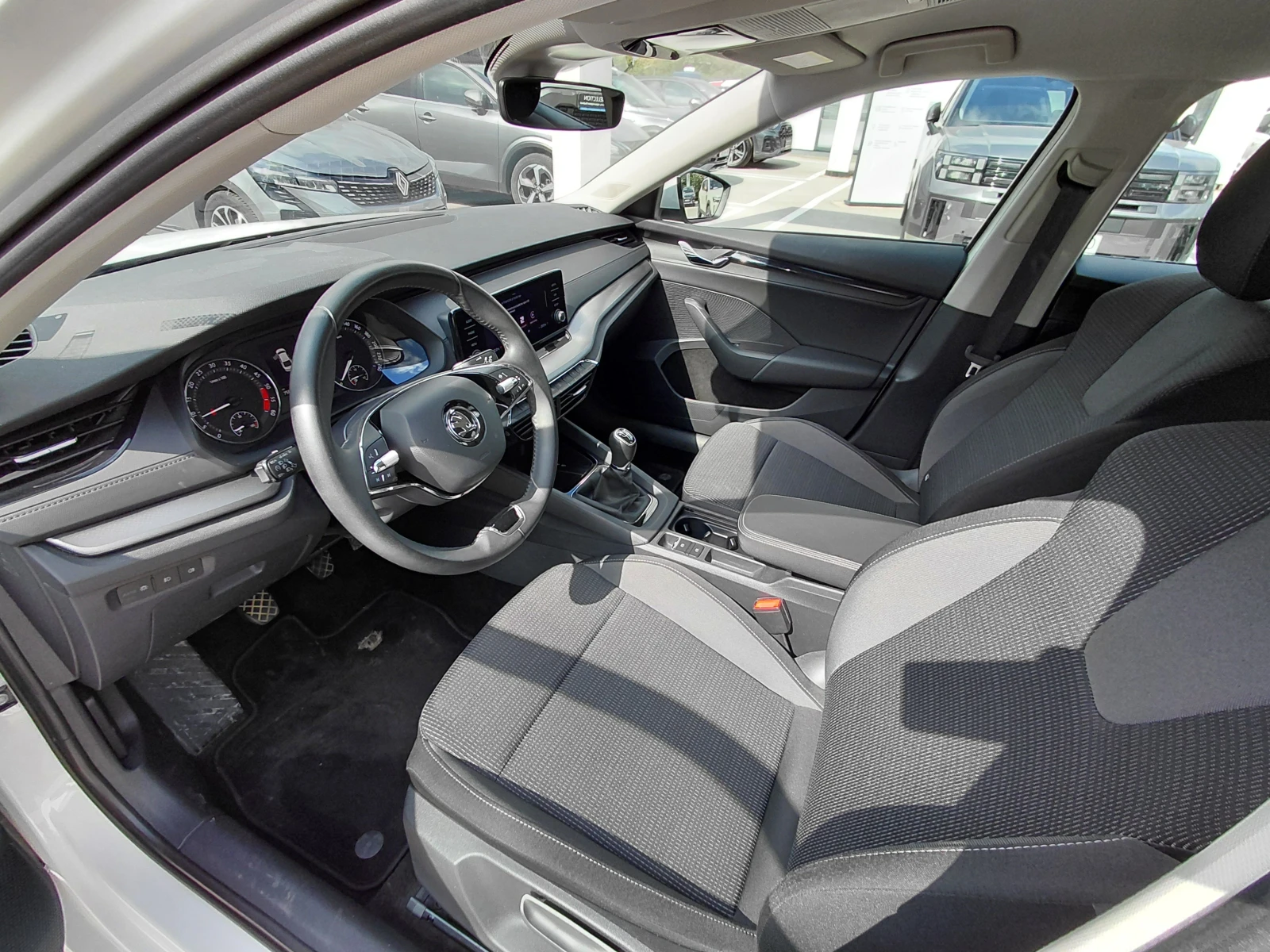 Skoda Octavia 2.0 TDI/115к.с/6MT/Ambition, снимка 11 - Автомобили и джипове - 56272006