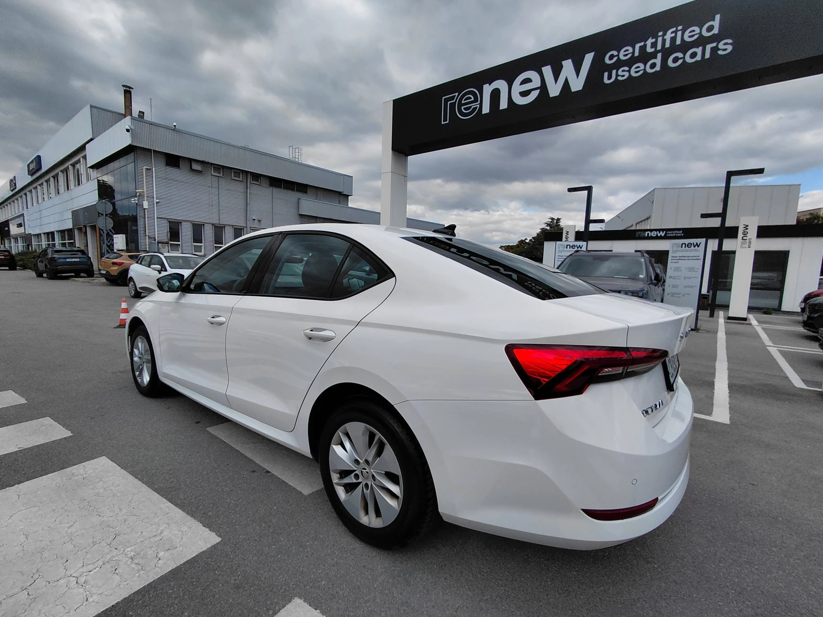 Skoda Octavia 2.0 TDI/115к.с/6MT/Ambition, снимка 5 - Автомобили и джипове - 56272006