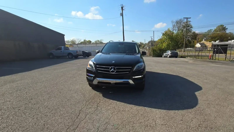 Mercedes-Benz ML 350 4MATIC* Keyless* Harmon* М.точка* Подгрев* Шибидах, снимка 1 - Автомобили и джипове - 47772134