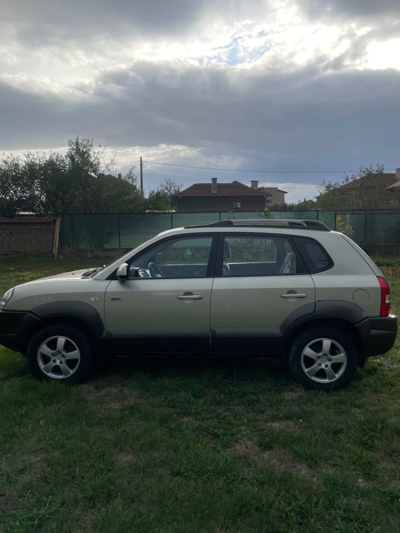 Hyundai Tucson, снимка 3 - Автомобили и джипове - 47776887