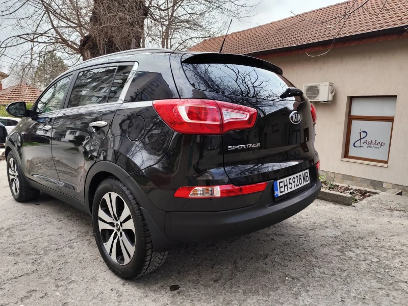 Kia Sportage, снимка 6 - Автомобили и джипове - 49516678