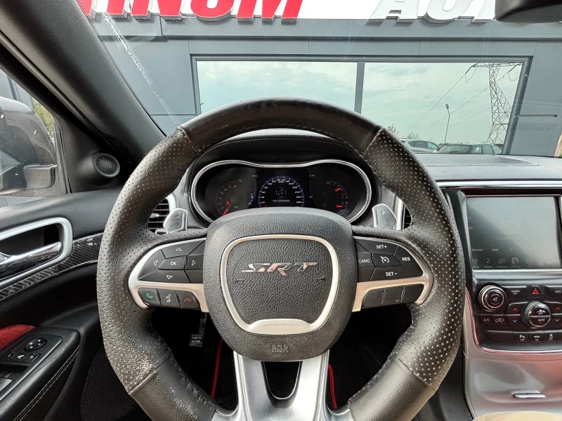 Jeep Grand cherokee 6.4/SRT/PANORAMA/FULL, снимка 12 - Автомобили и джипове - 52140339