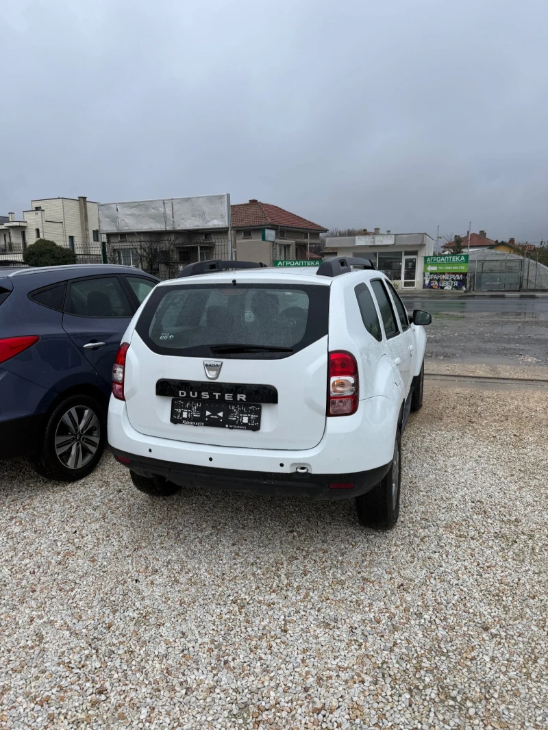 Dacia Duster 1.6 Бензин/ Газ, снимка 3 - Автомобили и джипове - 52840482