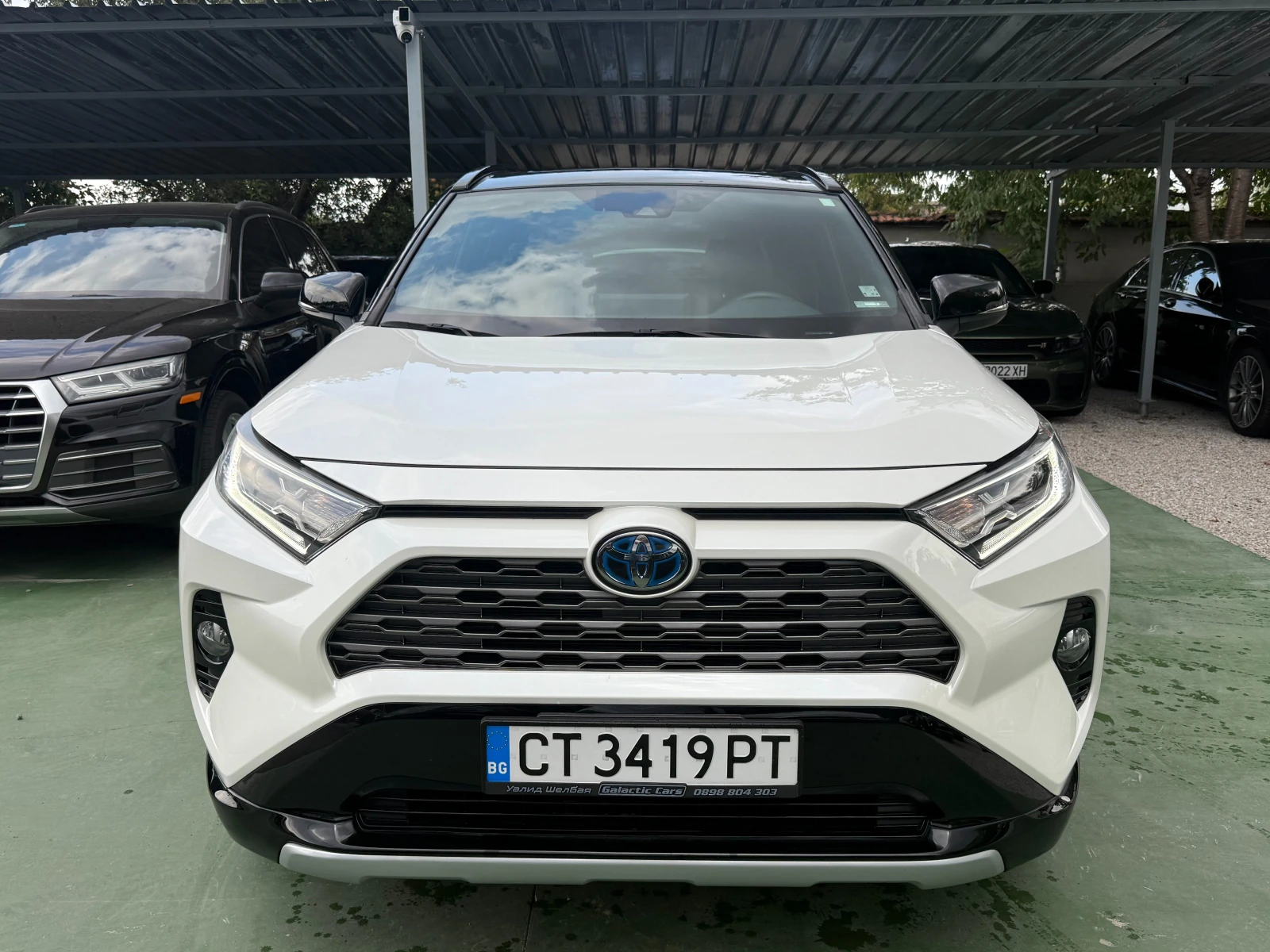 Toyota Rav4 XSE HYBRID AWD - изображение 2
