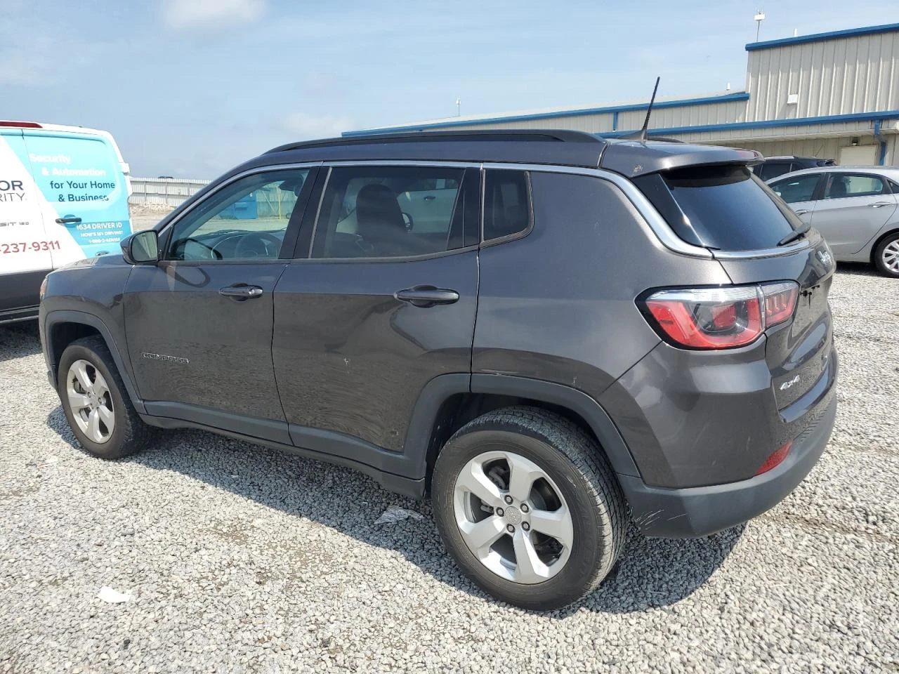 Jeep Compass LATITUDE AWD - изображение 2