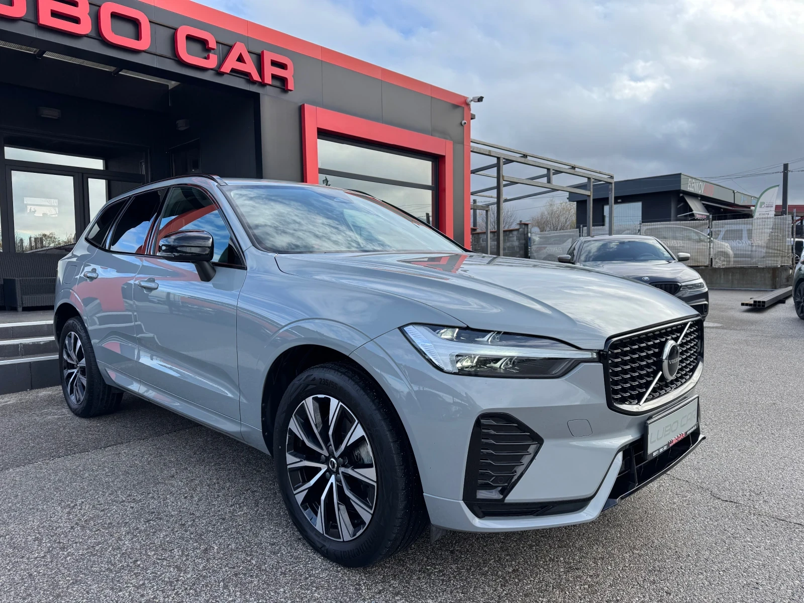 Volvo XC60 2.0D-B4-AWD-HYBRID-FACELIFT-KEYLESS-CAMERA-TOP | Mobile.bg   6