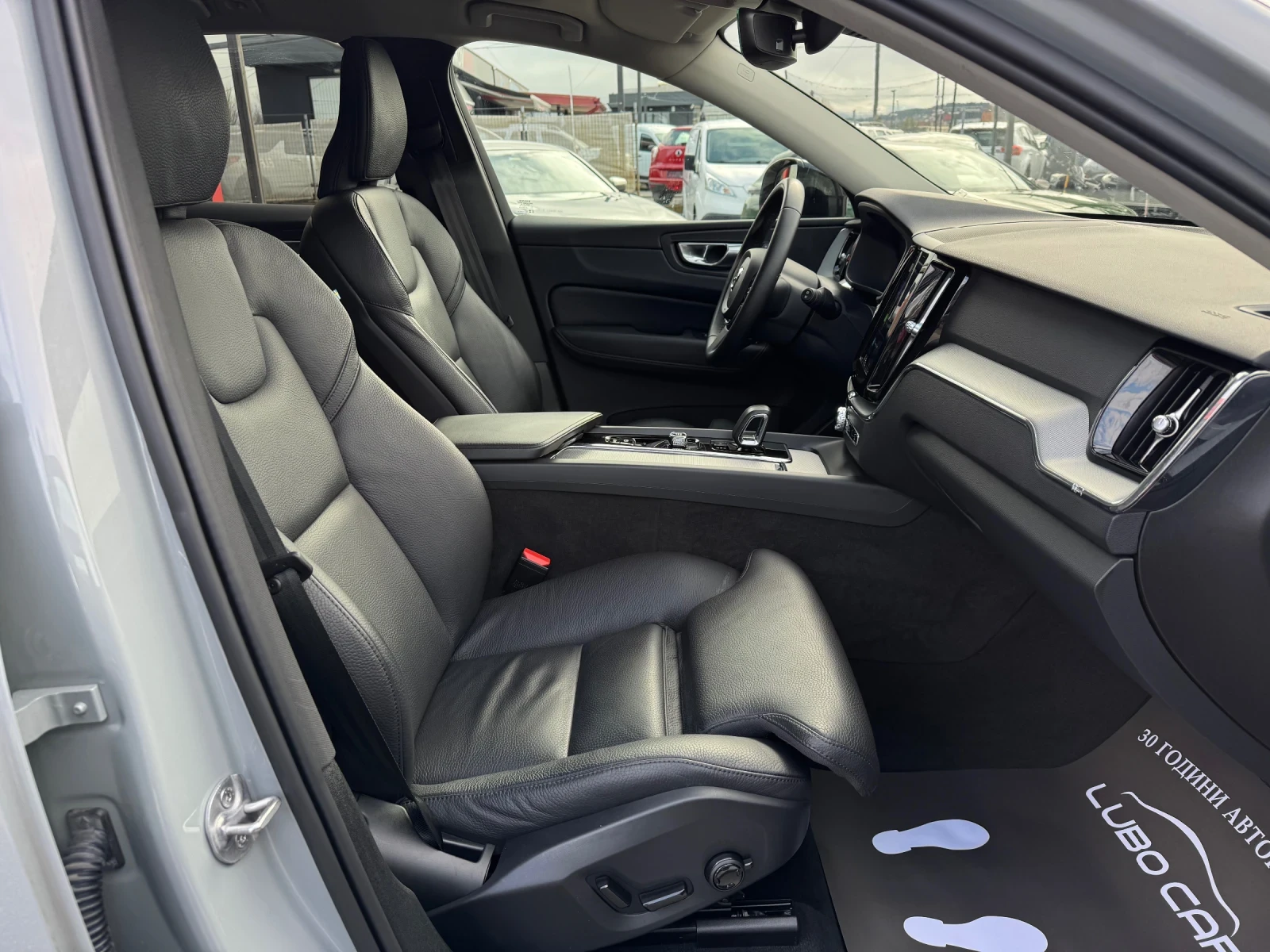 Volvo XC60 2.0D-B4-AWD-HYBRID-FACELIFT-KEYLESS-CAMERA-TOP | Mobile.bg   16