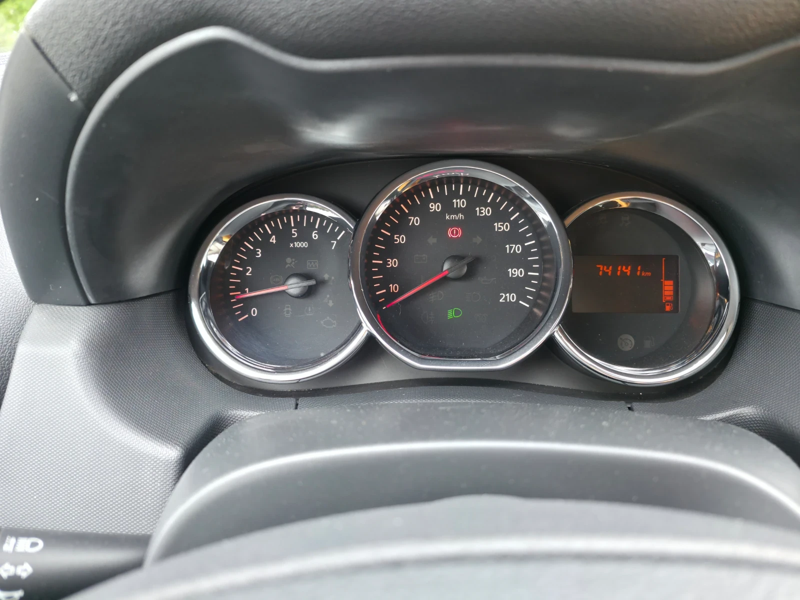 Dacia Duster, снимка 11 - Автомобили и джипове - 54450894