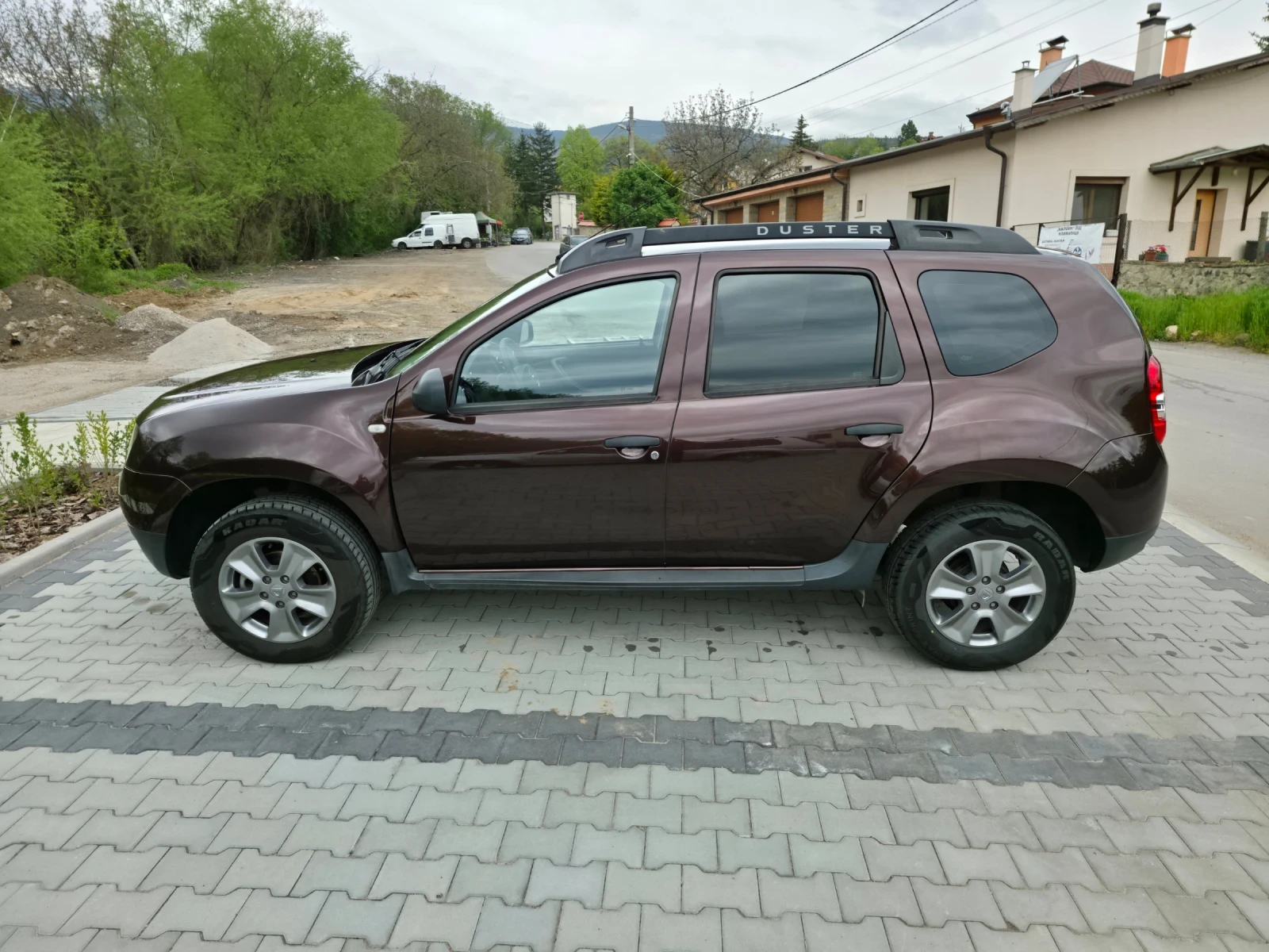Dacia Duster, снимка 4 - Автомобили и джипове - 54450894