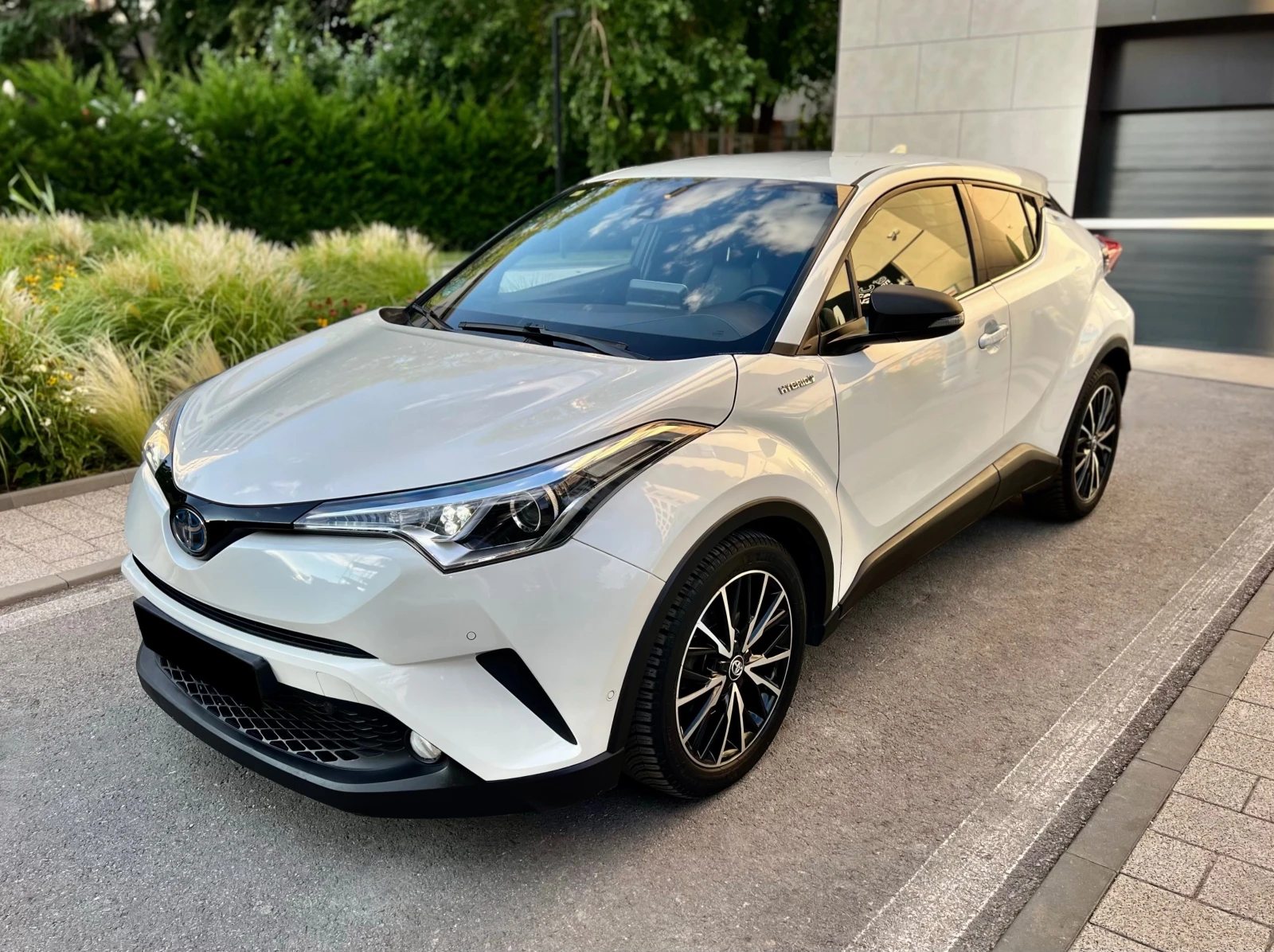 Toyota C-HR 1.8 122hp HYBRID LOUNGE КОЖА