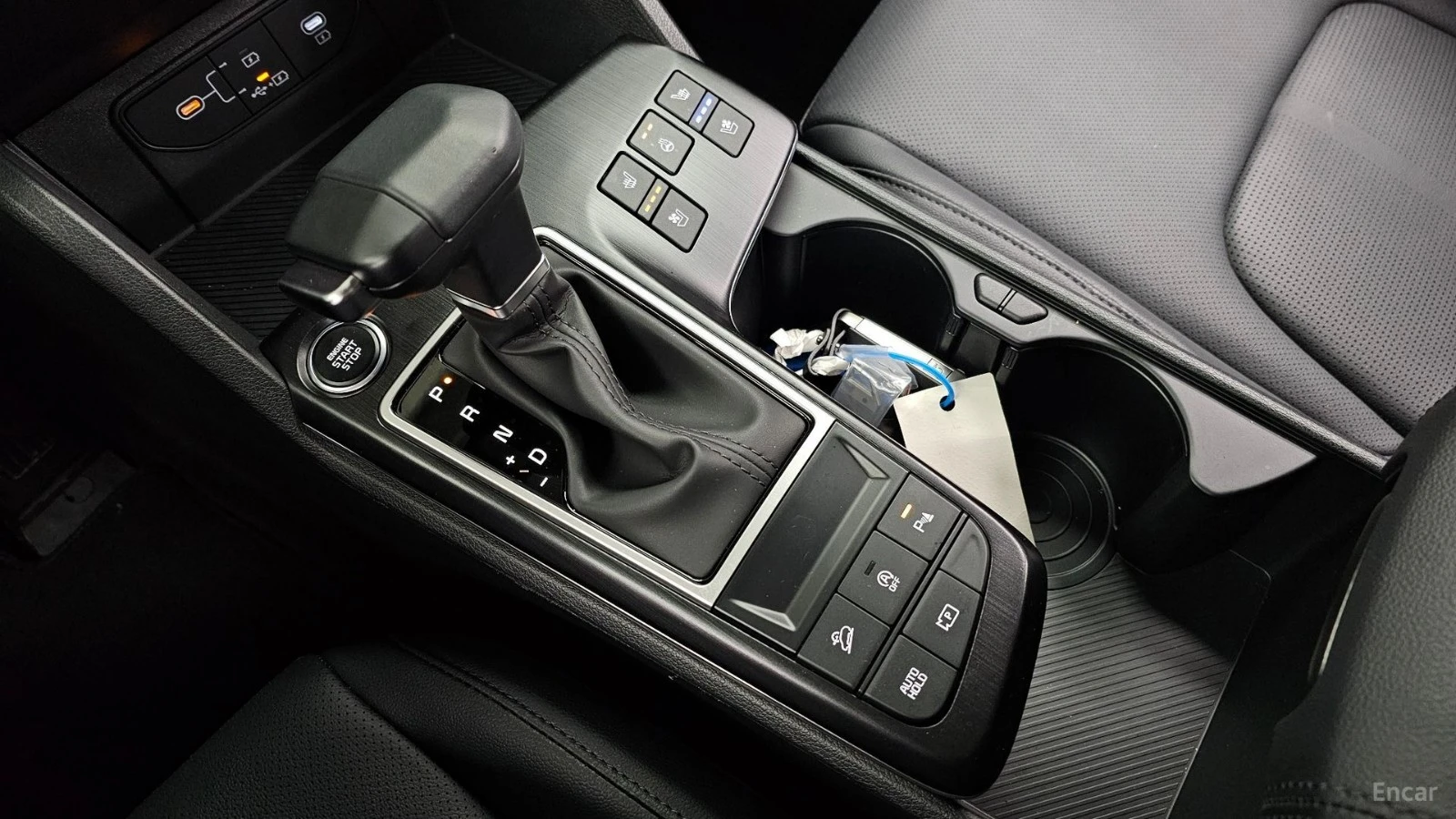 Kia Sportage Prestige* ПОДГРЕВ* ОБДУХВАНЕ* ДИСТРОНИК* КАМЕРА* , снимка 12 - Автомобили и джипове - 55513073